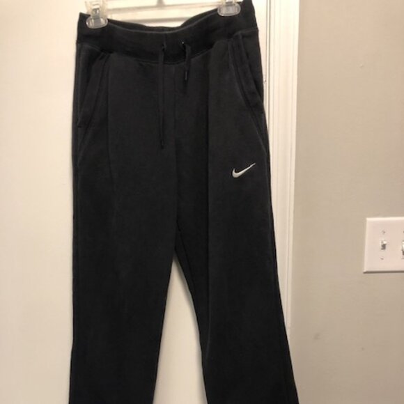 Nike Sweatpant - Picture 1 of 4
